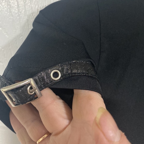 Dress - Picture 3 of 7